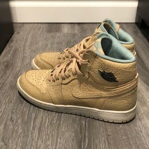 Jordan 1 Retro Hi Gold Cement